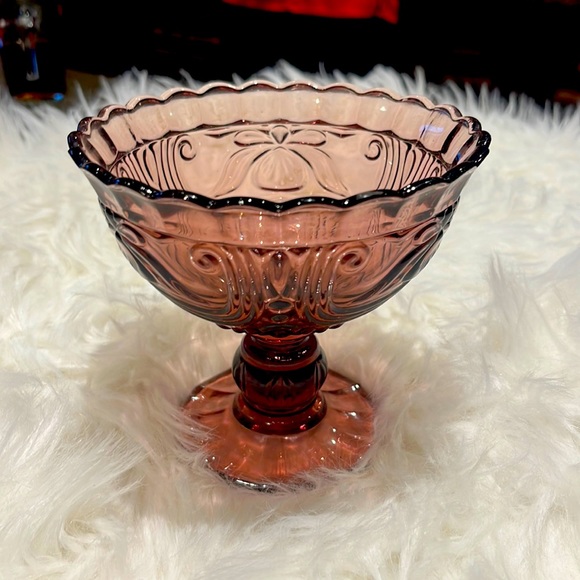 Tea berry glass footed  candy dish - Picture 1 of 1